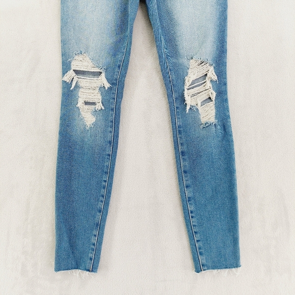 New Good American Good Waist Distressed Jeans P5495 - Picture 3 of 10